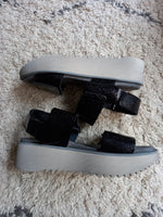 LOFINA black patent platform