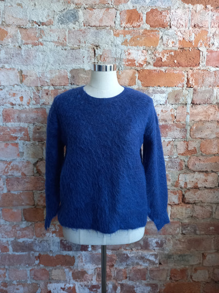 COUNTRY ROAD cobalt blue fluffy jersey – Resale Therapy Boutique
