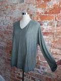 MADE IN ITALY olive knit with silver lining