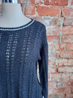 JAQUELINE de JONG navy knit with white trim